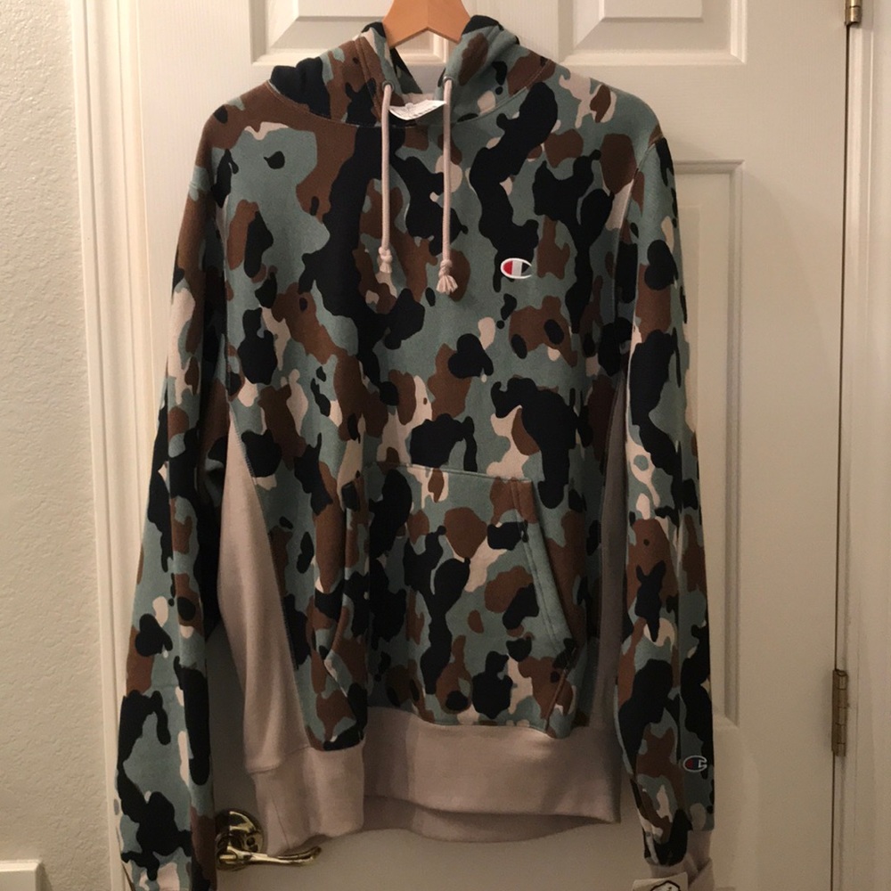 Brand new Deadstock Camo Champion Sweatshirt